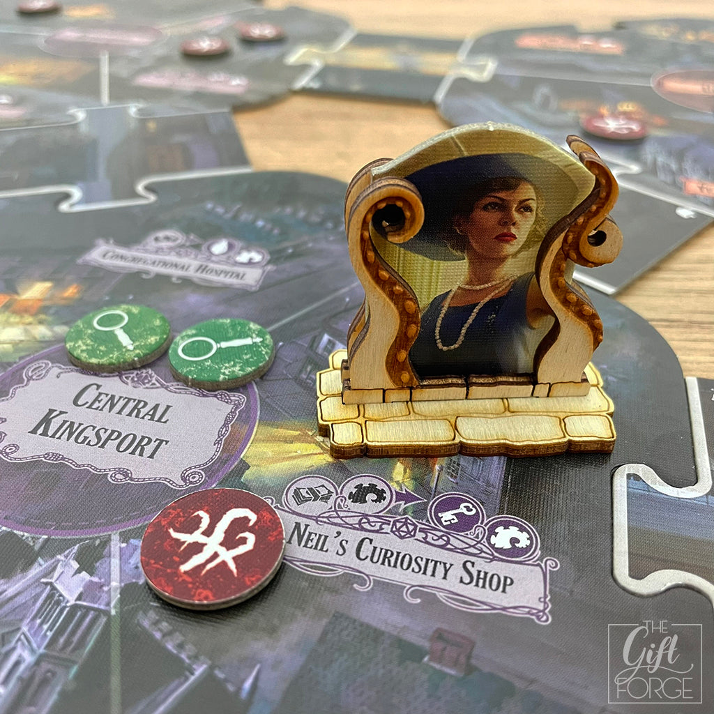 Standee compatible with Arkham/Eldritch Horror