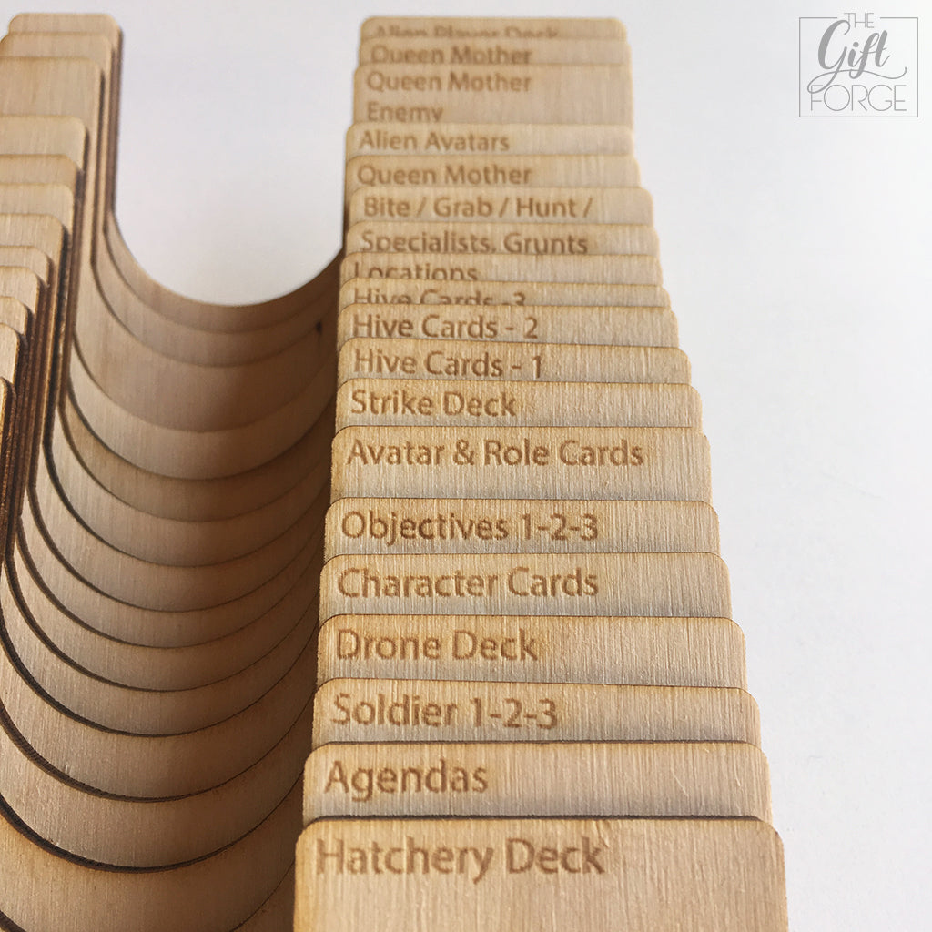 Card divider package with Legendary Encounters:Alien engraving