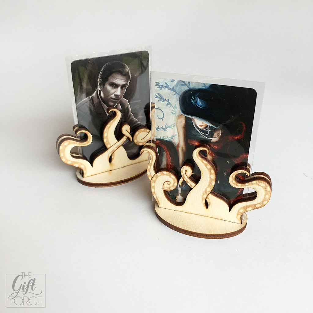 Standee compatible with Arkham Horror: The Card Game