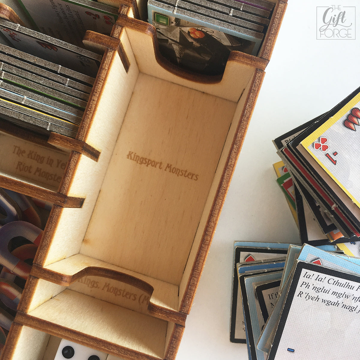 All-in insert compatible with Arkham Horror (2nd edition)