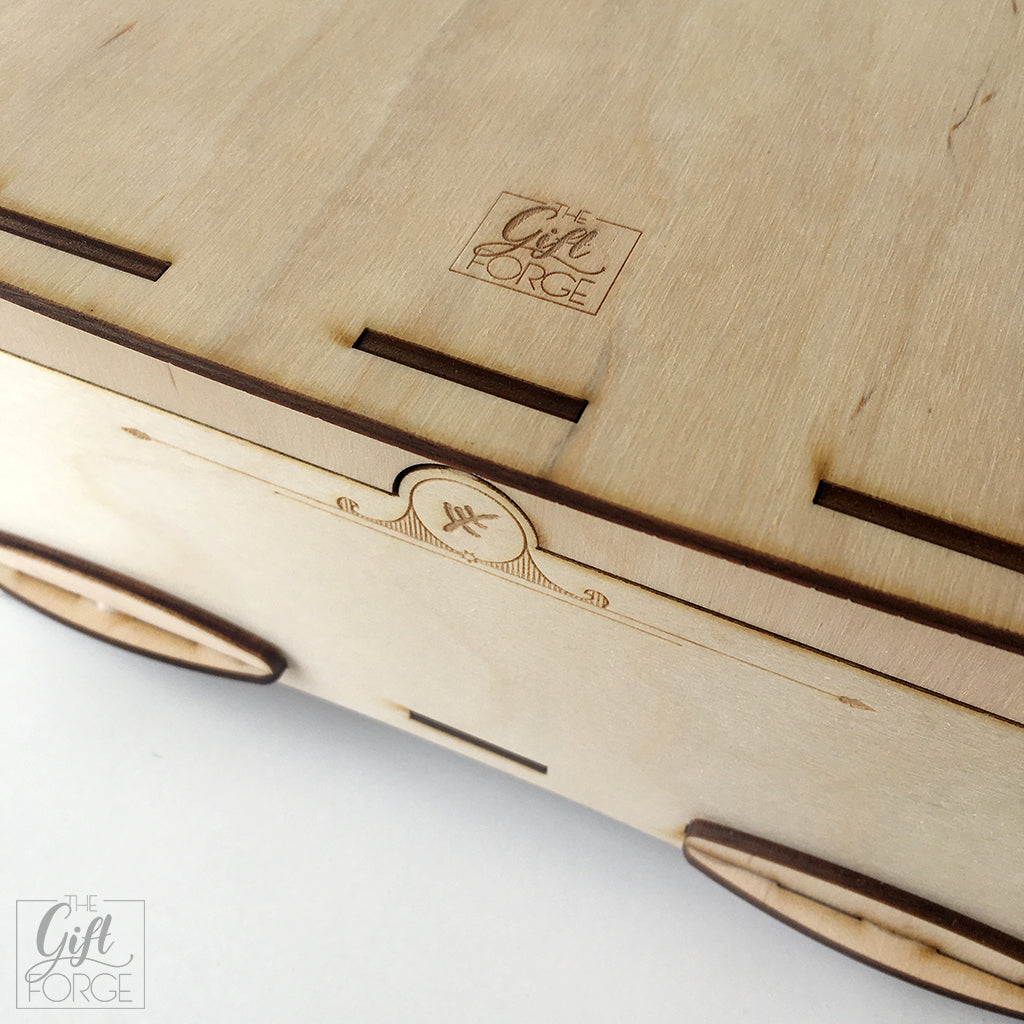 Big wooden box compatible with Arkham Horror: The Card Game