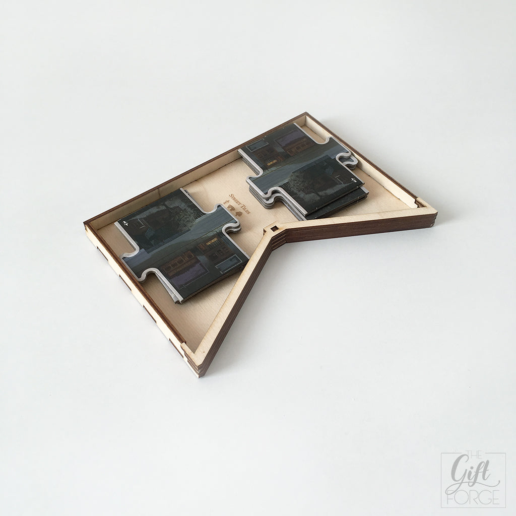 Insert compatible with Arkham Horror base game (3rd edition)